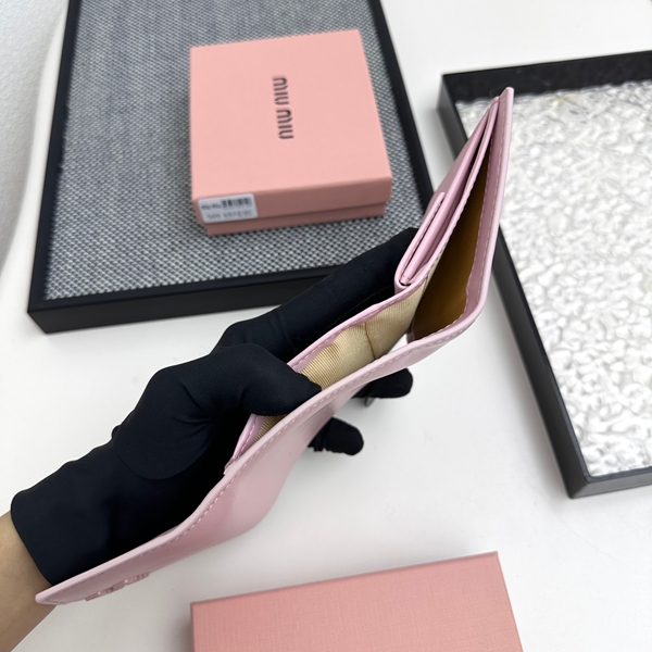 超激安ブランド財布偽物角部分ディテール